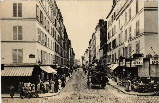 CPA AK PARIS 7e La Rue Cler (535101)