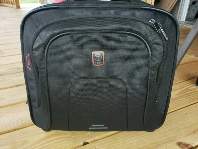 Tumi T-Tech Presidio Macarthur Wheeled Compact Laptop Briefcase. Style 67102D.