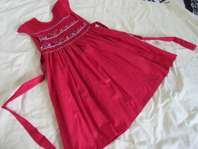 Qui Est Cette Petite Fille En Robe à Smock Qui Gambade Sur Le Tapis Rouge Du Festival De Cannes 20240517