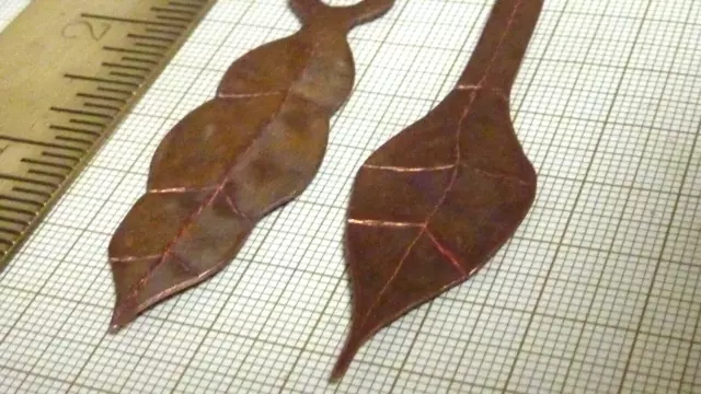 Good Pair Arts & Crafts Copper Leaf Pattern Hands   (Ac) 3