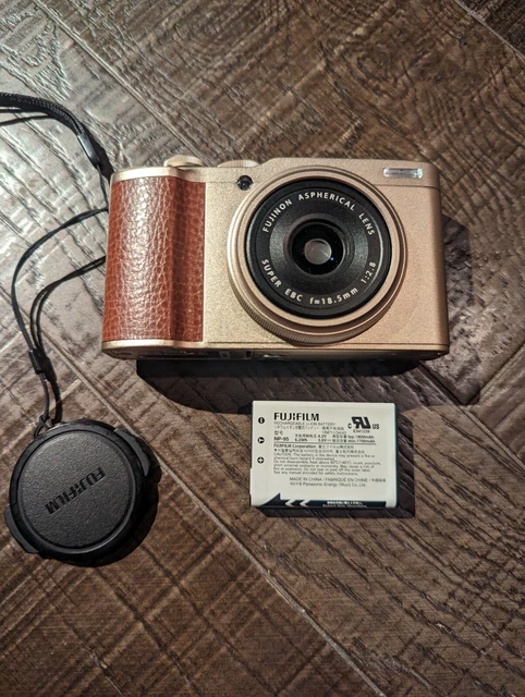 Fujifilm XF10 24.2MP Digital Camera f/2.8 18.5mm lens APS-C sensor XF 10 EBC