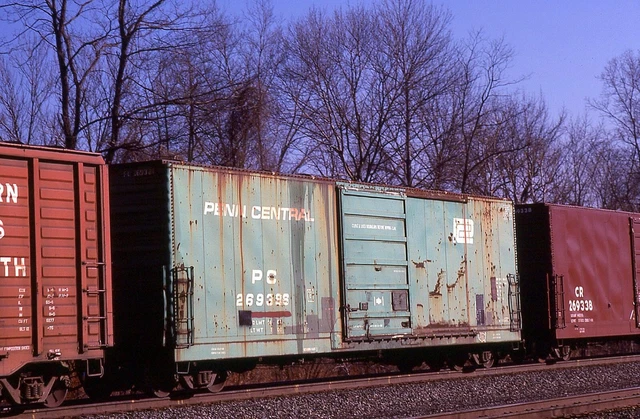 PENN CENTRAL PC class X72 50FT BOXCAR 269386 @ COVE PA in 1989 ORIGINAL SLIDE