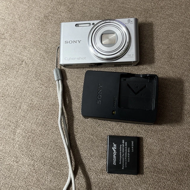 Sony Cyber-shot DSC-W730 16.1 MP 8x Digital Camera with Charger-Blue TESTED!!