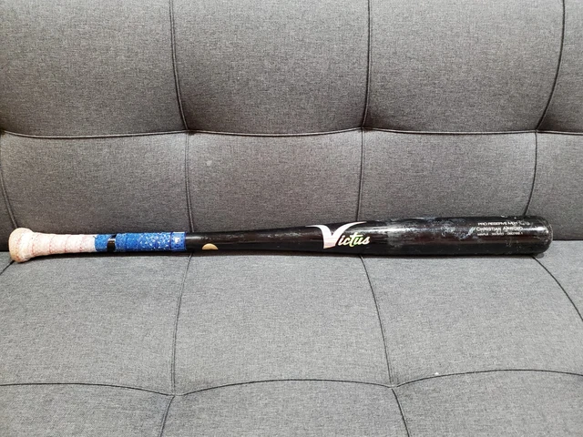 2022 GAME USED cracked Baseball Bat Red Sox Christian Arroyo Victus 002 2022 GAME USED cracked Baseball Bat Red Sox Christian Arroyo Victus 002
