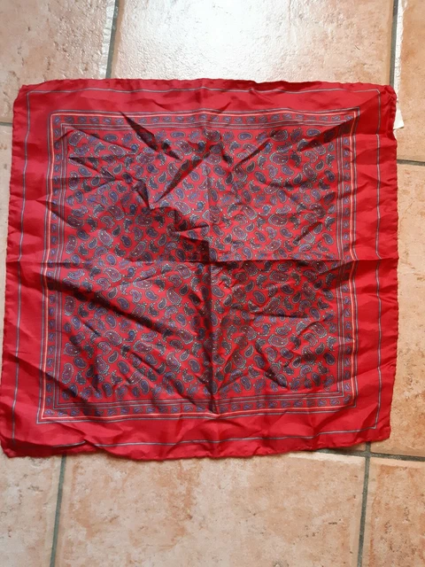Galerie lafayette top foulard