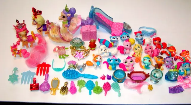 Lote de mascotas y accesorios Disney Princess Palace