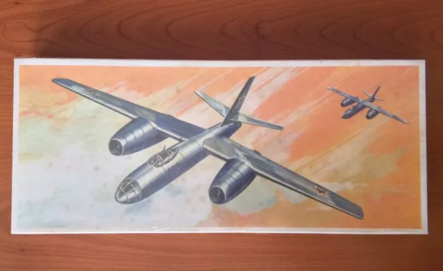 1/100 PLASTICART Ilyuschin IL-28 in OVP werksversiegelt