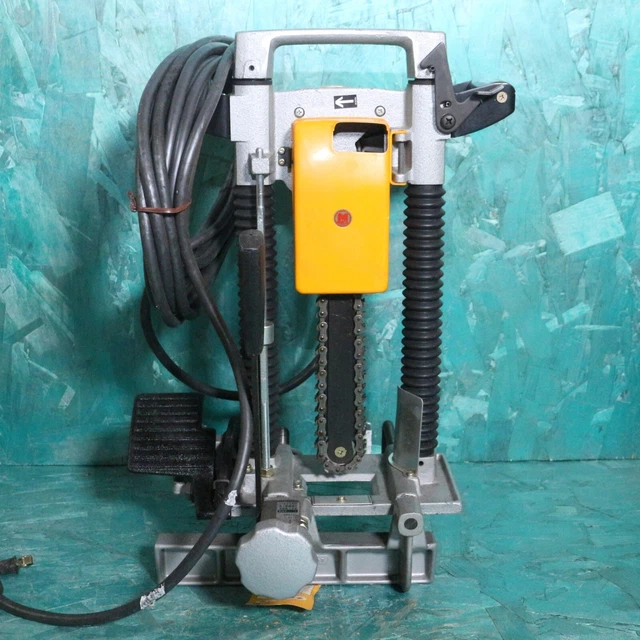 Chaîne 30mm pour mortaiseuse MAKITA 7104L - Natura Jardin