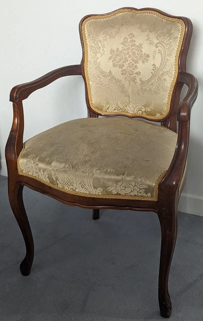Paire de fauteuils Louis XV 18e estampillés LOUIS DELANOIS
