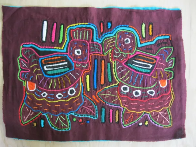 Kuna Native Hand-Stitch Panama Mola E1250 Gossiping Hens Rest in Nests
