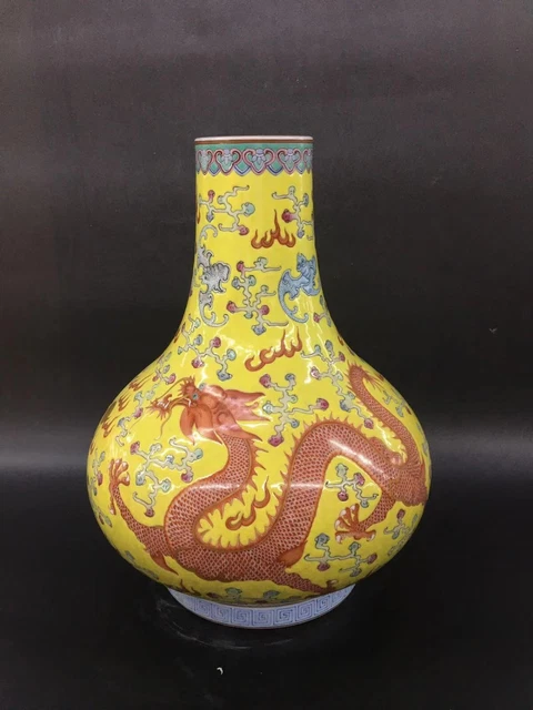 China Qing Dynasty GuangXu Freehand Sketching Famille Rose Porcelain Dragon Vase