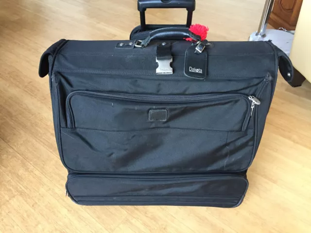 Dakota by Tumi Black Ballistic Nylon 23" 2 Wheeled lGarment Bag Rolling Wardrobe
