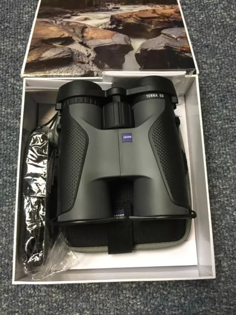 Zeiss Terra ED 8 x 42 Binoculars Grey/Black - New in Original Factory Open Box