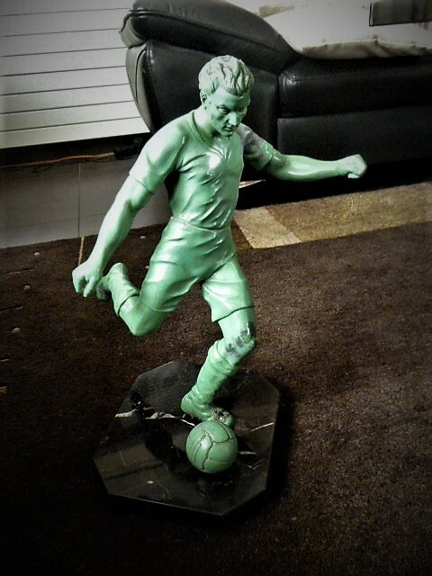 Figure de footballeur:: sculpture ou trophée:: France