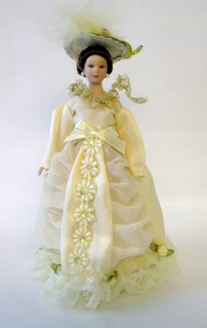 Victorian Lady In A Yellow Dress Tumdee 1:12 Scale Dolls House Miniature Doll O