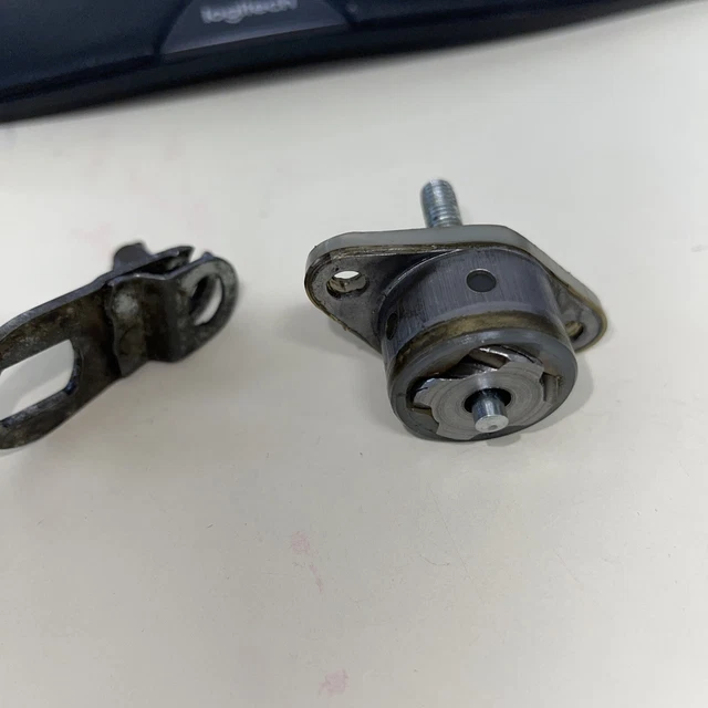 SUZUKI TC120,B100P,B105P 1966-72 Clutch release screw assy. p.n 23200-07202