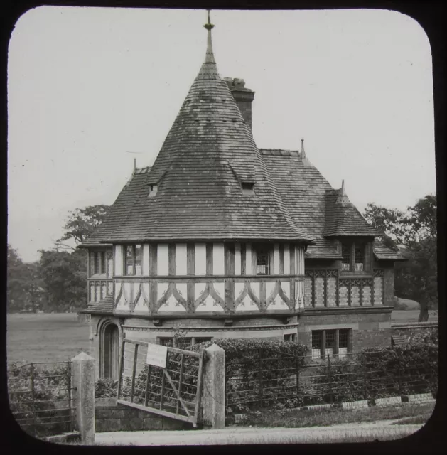 Glass Magic Lantern Slide TUDOR LODGE WITH TURRET C1890 VICTORIAN PHOTO