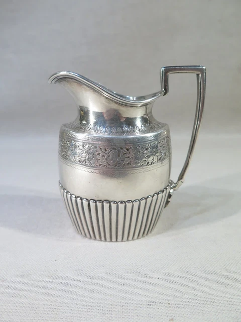 Pot à Lait Ancien Style Rocaille – Argent Massif – Poinçon Minerve – France