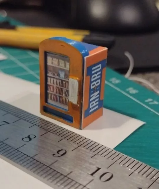 OO 1:76 scale Irn Bru vending machine. (Plastic and card)