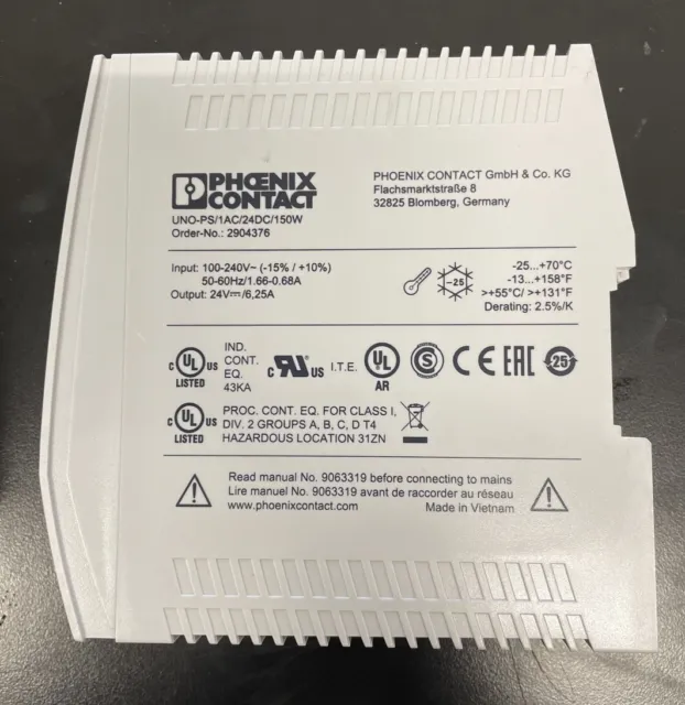 Yaskawa Electric Corp ServoPack Model  SGD7S-2R1F00A, servo drive and amplifier