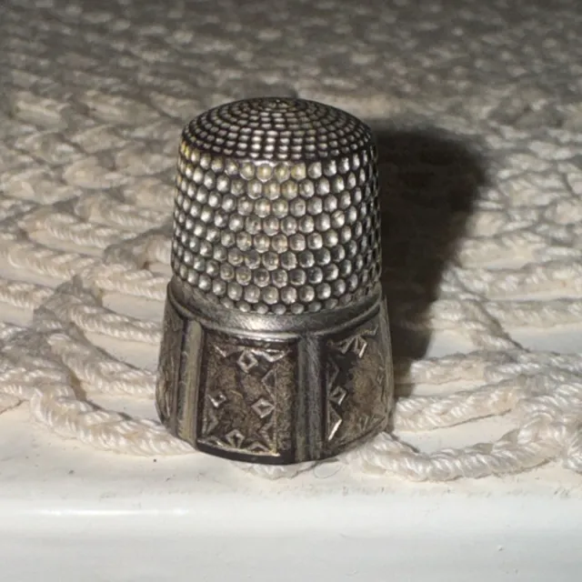 Antique Stern Bros Sterling Silver Thimble Six Ornate Panels Circa 1900 No Flaws