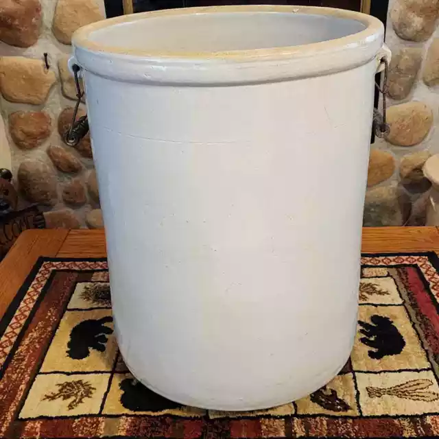 Vintage 20 Gallon Monmouth/Western Maple Leaf Crock with Handles - Circa 1906 3