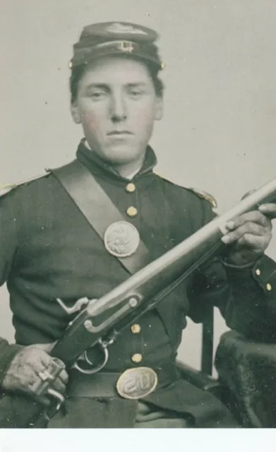 Civil War Photo ,  Union -   Soldier With Rifle