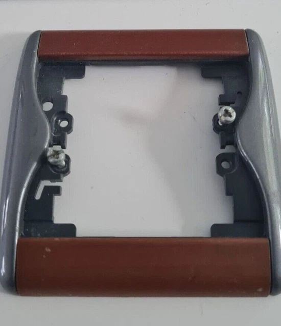 LEGRAND SAGANE Réf 853 08/85308/ 1 Plaque Triple