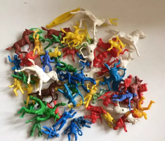 Job Lot Vintage Plastic COWBOYS & INDIANS: Poplar Plastic for Quaker Oats etc.