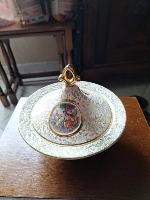 Bonbonniere Empire England Vintage crinoline ceramic Plate & Lid
