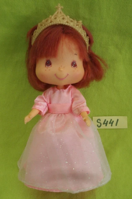 Poupée charlotte aux aises strawberry shortcake à Autrey Lès Gray | Clasf jeux