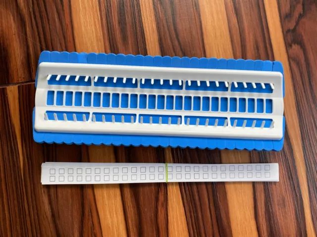 Organizador con soporte de aguja de hilo dental bordado Pako + tarjetas en blanco usadas, buen estado