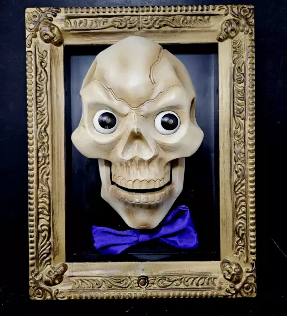 GEMMY Halloween Animated Talking SKULL Prop Portrait Lighted Eyes  Motion Sensor
