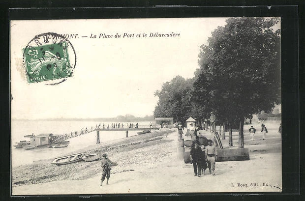 CPA Lormont, La Place du Port et le Debarcadere