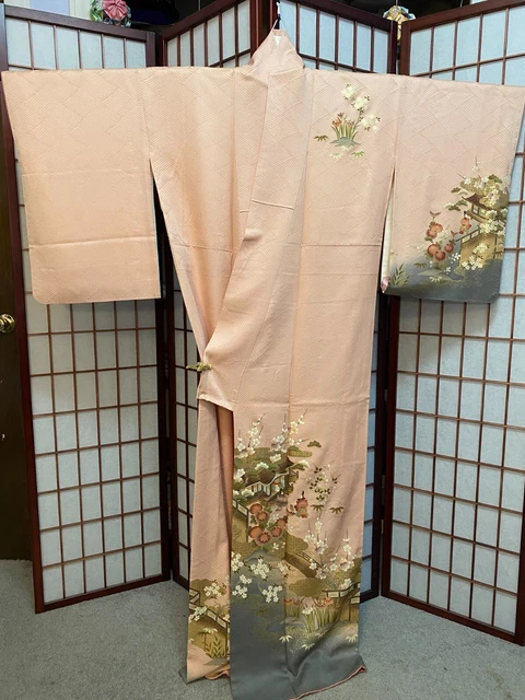 Vintage Silk Kinsai Houmongi Kimono with Heian Figures 2