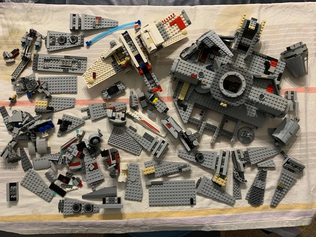 lego star wars lot vaisseaux  Faucon Millenium Et Autre