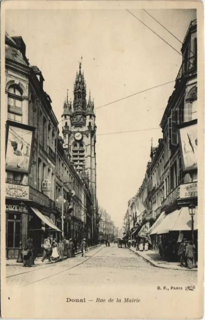 CPA DOUAI - Rue de la Mairie (136861)