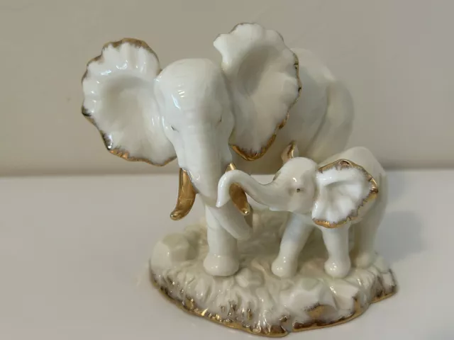 Beautiful Mother And Baby Porcelain Elephants Figurine