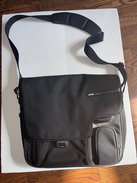 Excellent Tumi Shoulder bag 26175D4 Black USED