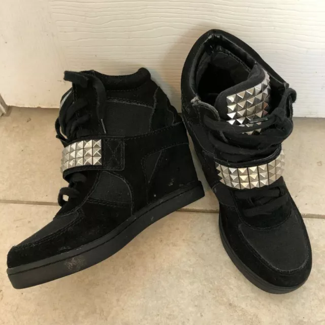 Steve Madden Black Genuine Leather Hidden Heel High Top Studded 5.5 HAMLIT Wedge