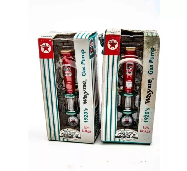 Texaco 1920's Wayne Gas Pumps by Gearbox 1:25 Scale