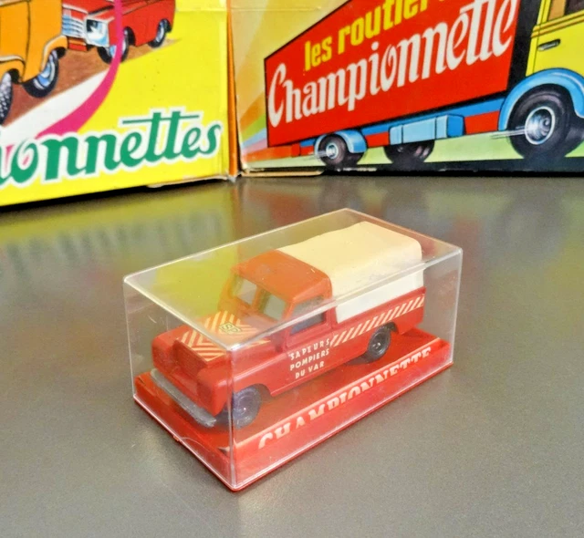 JOUSTRA FRANCE PEUGEOT J7 Ambulance Mini Bus Jouet Ancien Tôle 70