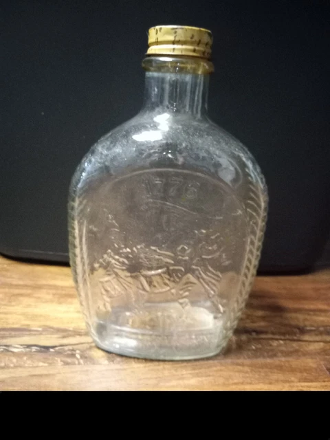 Log Cabin Syrup Bicentennial 1776 Clear Glass Bottle Embossed w/ Soldier Image