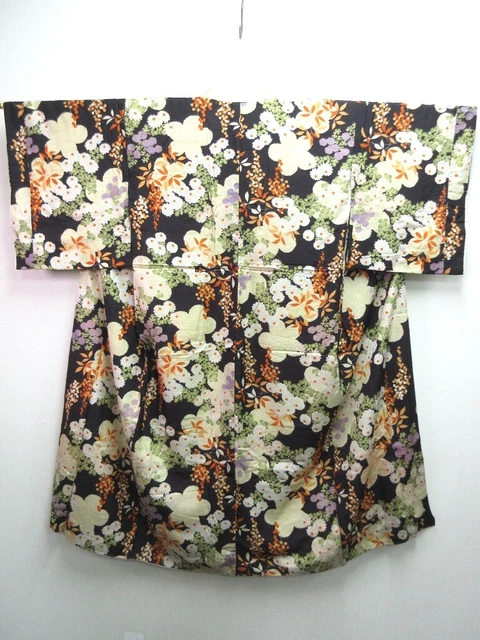 7507 Silk Vintage Japanese Kimono Juban Chrysanthemum Nandina