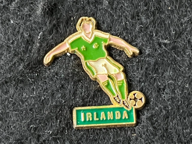 Pin's SPORT - FOOT - FOOTBALL - AS Varois (21