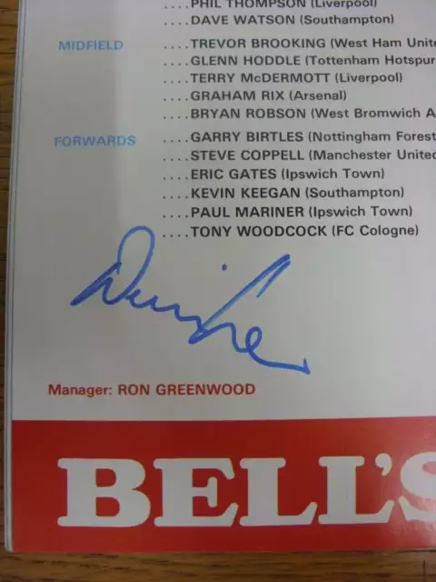 10/09/1980 Autographed Programme: England v Norway [At Wembley] - 1 Signature(s)