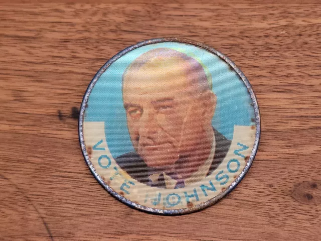 Hubert H. Humphrey / Lbj Campaign Pin Lenticular Vari-Vue Flasher 2.5"