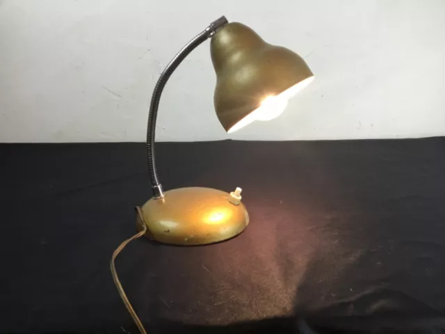 # ancienne lampe de bureau ou en applique vintage cocotte 1950 en tôle émaillée