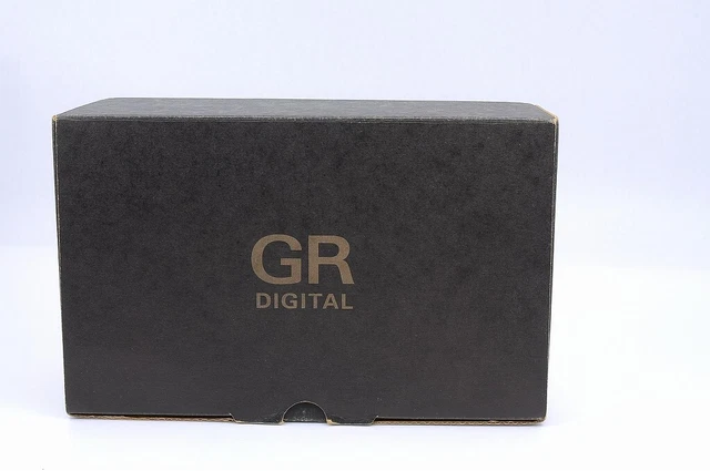 MINT Box / 302 Shots RICOH GR DIGITAL II 10.1MP Digital Camera Black  JAPAN #3 24