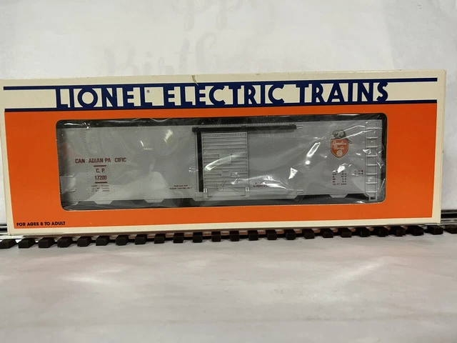LIONEL 6-17200 - Canadian Pacific Rail Box Car - O Gauge - 1989